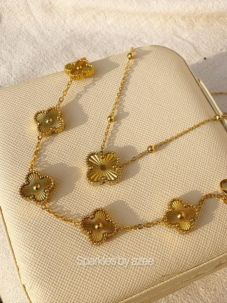 Set of Gold Clover Necklace & Bracelet (18k Gold Plated)